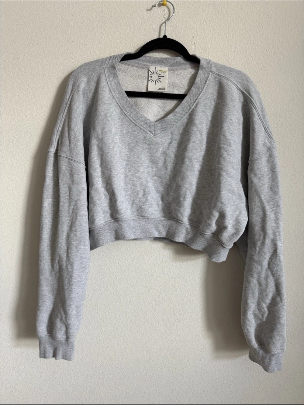 Aerie Offline Gray Throwback Cropped V Neck Sweatshirt Size L